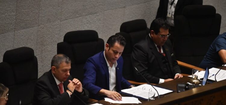 Asamblea Legislativa Plurinacional ratifica exclusividad en preselección de magistrados