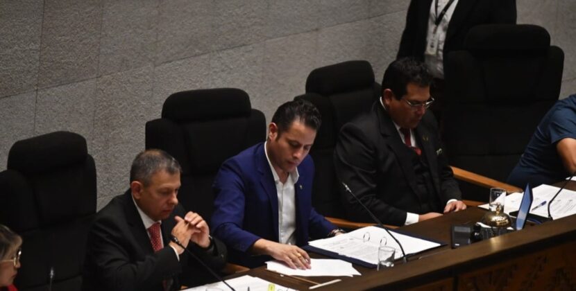 Asamblea Legislativa Plurinacional ratifica exclusividad en preselección de magistrados