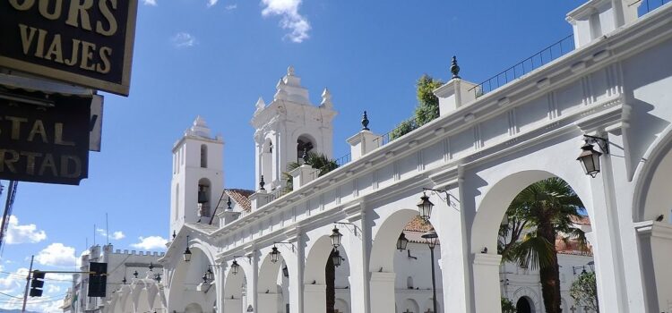 La Paz y Sucre reciben el galardón iberoamericano de las Culturas 2024