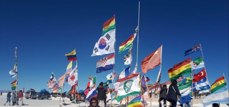 Bolivia impulsa estrategia turística para captar tres mil millones de dólares en divisas