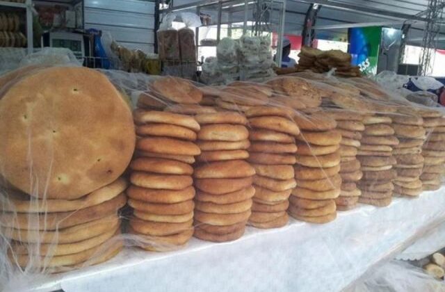 Gobierno propone liberar importación de trigo para reducir precio del pan en Bolivia