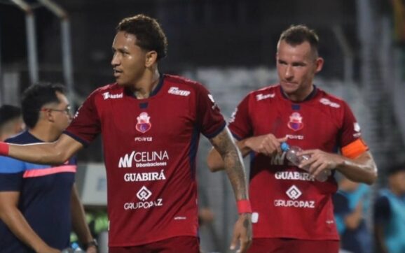 Guabirá golea a Wilstermann en Santa Cruz y avanza a la Sudamericana