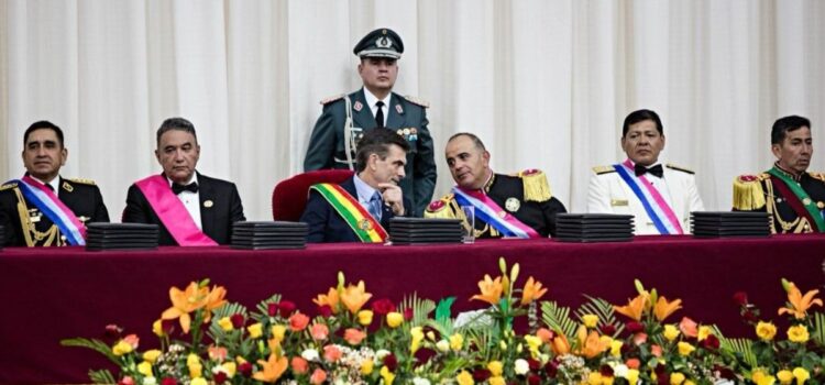 Presidente Luis Arce impulsa a Fuerzas Armadas como aliadas del pueblo en Bolivia