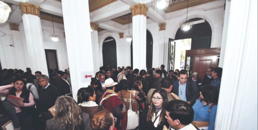 Tribunal Supremo Electoral recibe 440 postulantes en fase clave de renovación