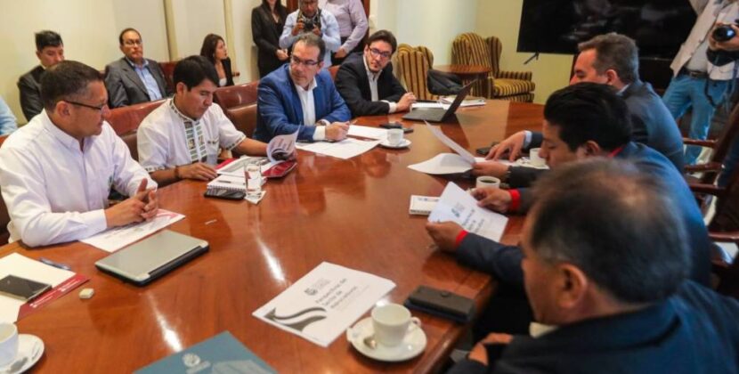Gobierno transfiere Bs 8 millones a gobernación para bono del sector salud en Bolivia
