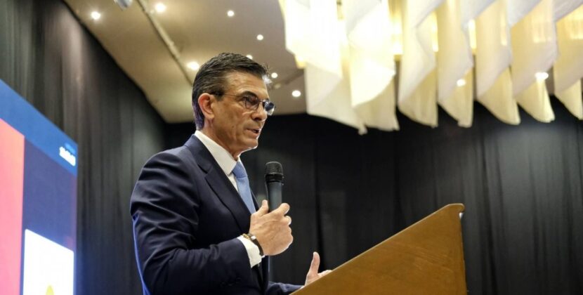 Presidente Luis Arce impulsa a la Justicia para capturar responsables de corrupción en Bolivia