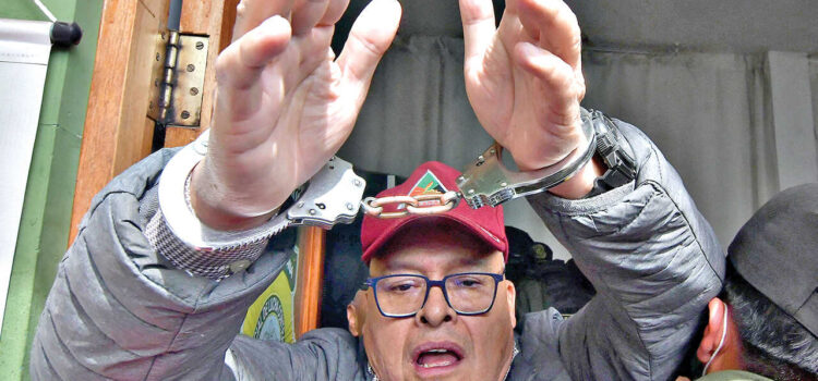 Zúñiga recibe a Arce y advierte sobre la realidad en cárceles del pueblo