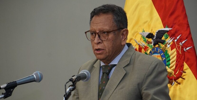 Marco Antonio Oviedo denuncia bancarrota en el Ministerio de Gobierno