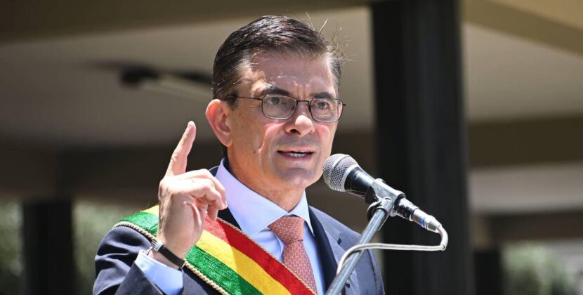 Presidente Paz dispone Sala de Crisis en Palacio por desborde de ríos en Santa Cruz