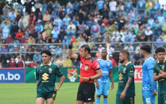 Blooming valora esfuerzo y cuestiona actuación de Gery Vargas en partido reciente