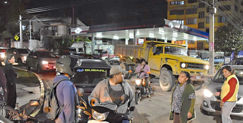Gobierno anuncia nuevas medidas y precios para combustibles en Bolivia