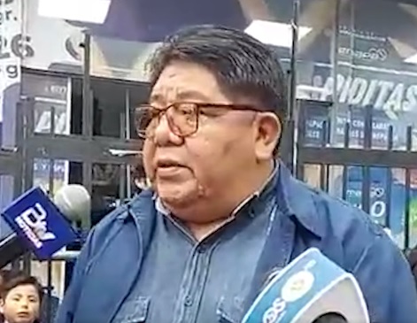 Federación de Choferes de La Paz anuncia paro indefinido por aumento de combustible