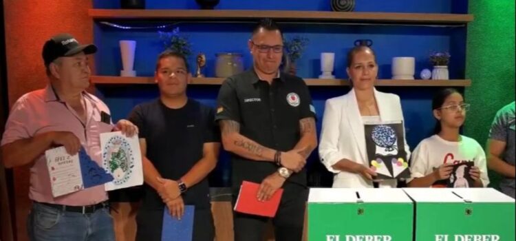 Padrinos Mágicos impulsan primera entrega de regalos para niños en Navidad