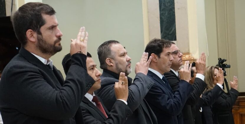 Tribunal Supremo Electoral posesiona a nuevos vocales en acto oficial en La Paz