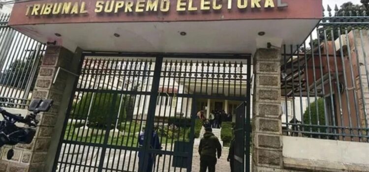 Exvocal Tahuichi advierte ausencia de poder por retraso en elección de vocales en Bolivia