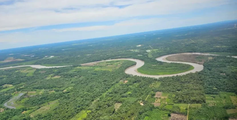 Gobierno anuncia alerta naranja por riesgo de desbordes en seis departamentos