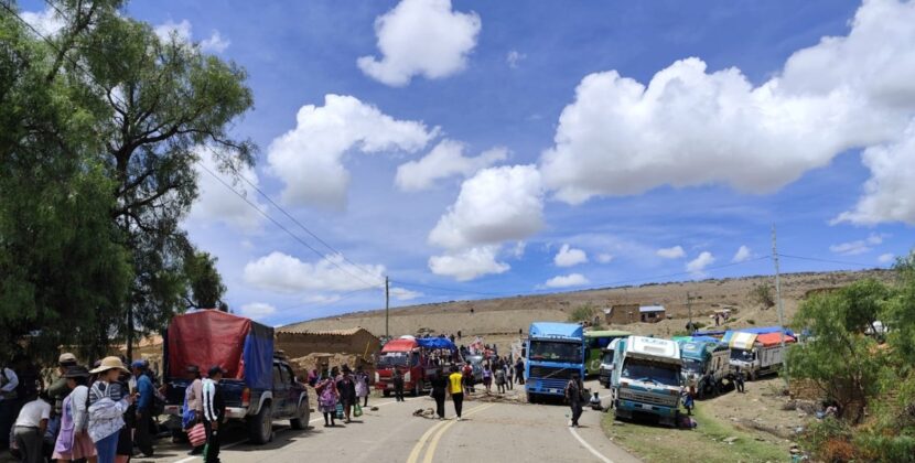 Comité Cívico de Chuquisaca pide a Policía intervenir bloqueos en la región