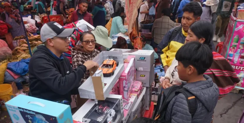 Centros de abasto en Bolivia anuncian horarios extendidos para compras navideñas