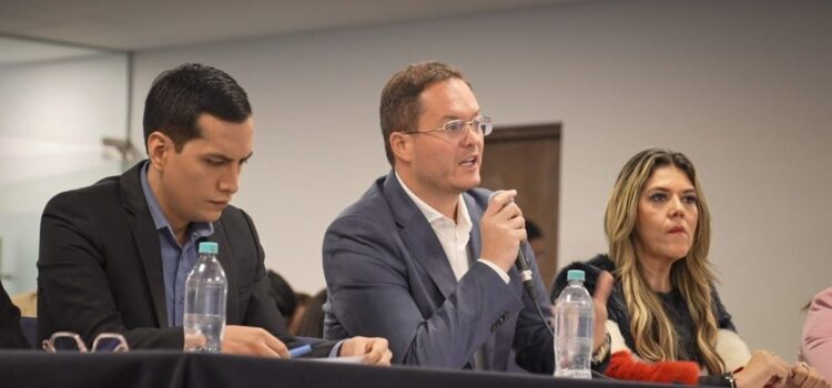 Fiscalía de Bolivia revela nueve irregularidades en contratos de Botrading