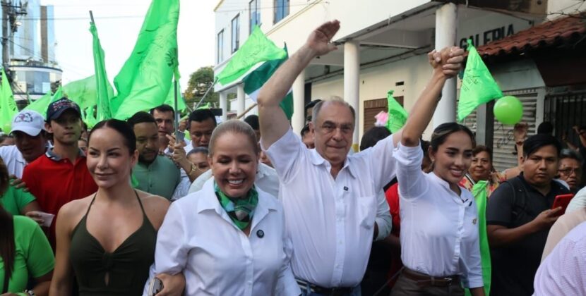 Ritter y Sosa registran candidaturas con Santa Cruz Para Todos en elecciones regionales