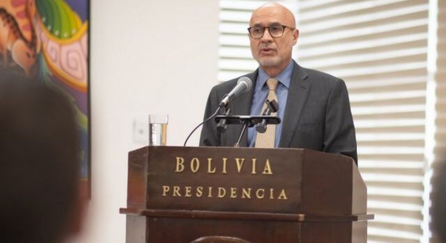Ministro Lupo confirma que Bolivia comienza a ponerse de pie pese a críticas