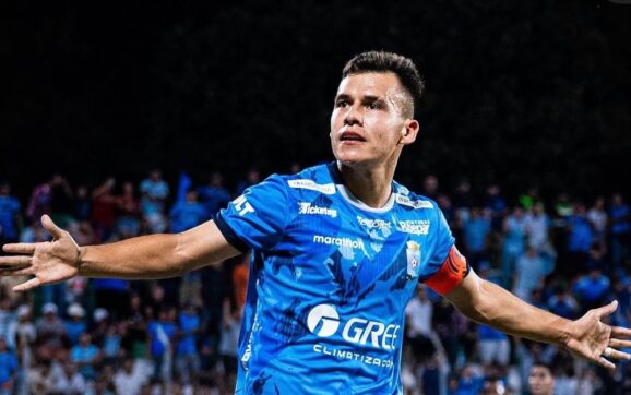 Blooming confirma que analiza el futuro del capitán en Santa Cruz