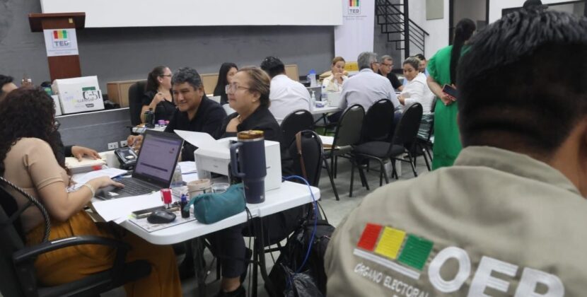 Candidatos a Gobernación y Alcaldía de Santa Cruz superan récord con 27 inscritos