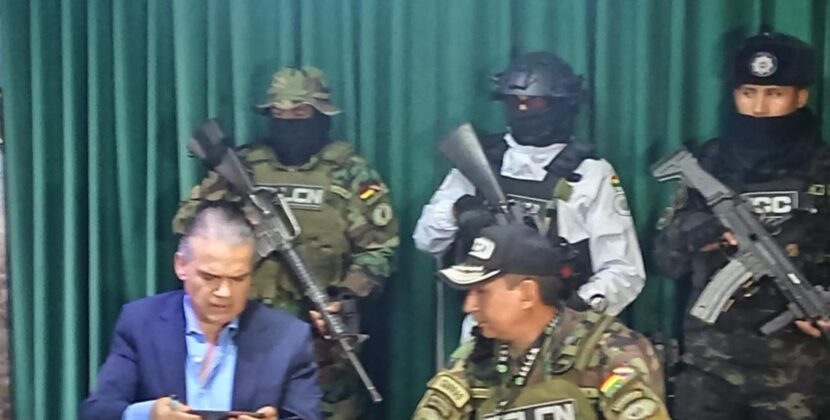 Viceministro responde en La Paz a Evo Morales y vicepresidente sobre cocaína en Bolivia