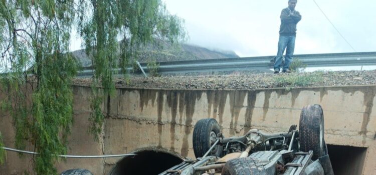 Chuquisaca investiga cuatro muertes en Navidad tras accidente que involucra a policía