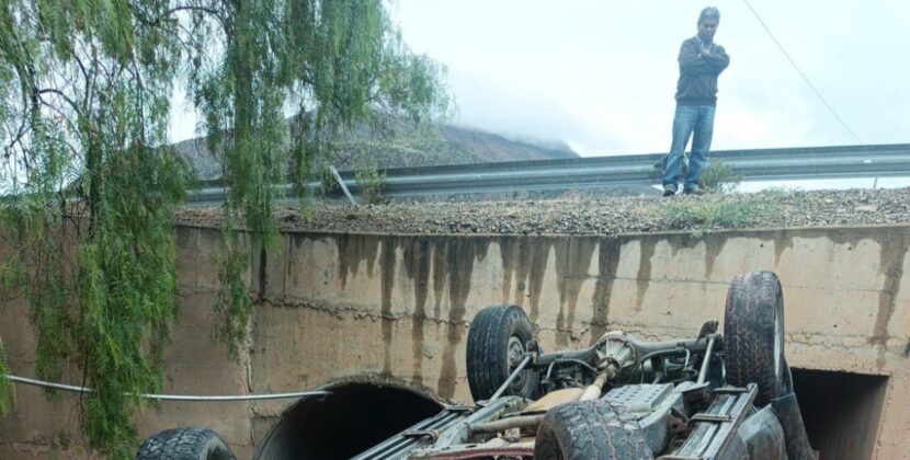 Chuquisaca investiga cuatro muertes en Navidad tras accidente que involucra a policía