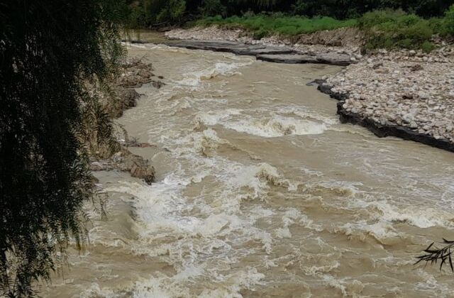 Gobernación de Tarija mantiene alerta por lluvias hasta el 2 de enero