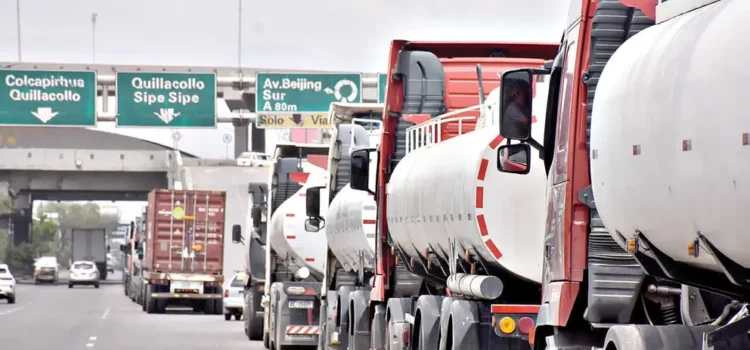 Demanda de diésel en Bolivia cae 50 por ciento tras decreto 5503