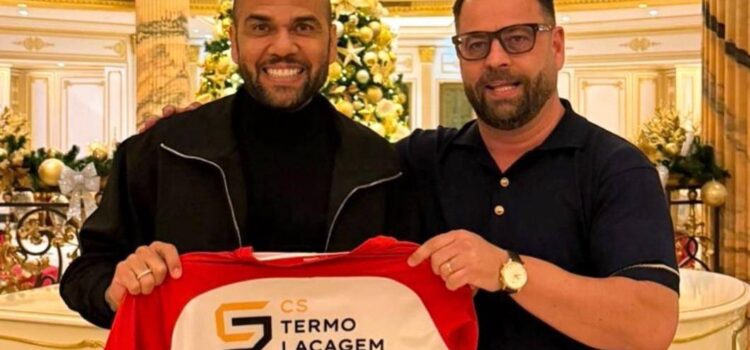 Dani Alves impulsa club de tercera división en Portugal como nuevo copropietario
