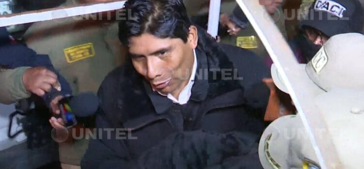 Franklin Flores ingresa a cárcel de San Pedro y enfrenta seis procesos judiciales