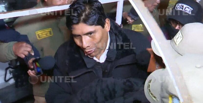 Franklin Flores ingresa a cárcel de San Pedro y enfrenta seis procesos judiciales