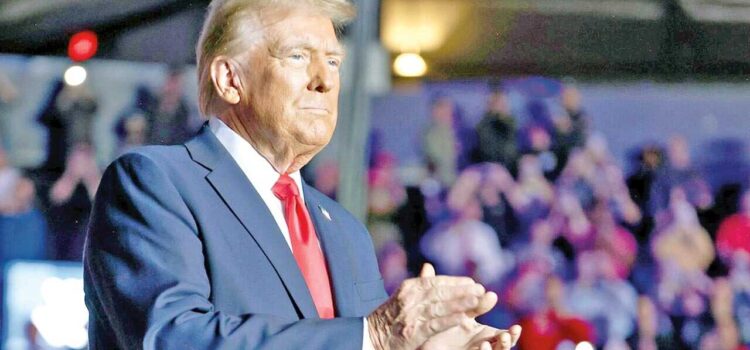 Donald Trump advierte que el régimen de Cuba está a punto de caer