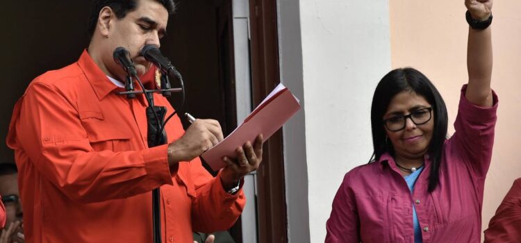 Presidenta interina de Venezuela impulsa diálogo respetuoso con Estados Unidos