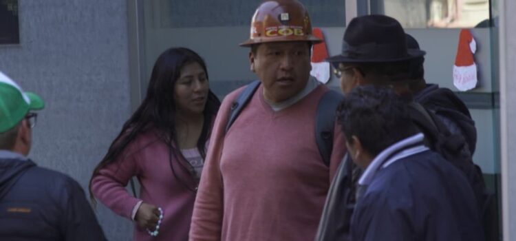 COB anuncia bloqueos en carreteras si Gobierno no abroga Decreto Supremo 5503