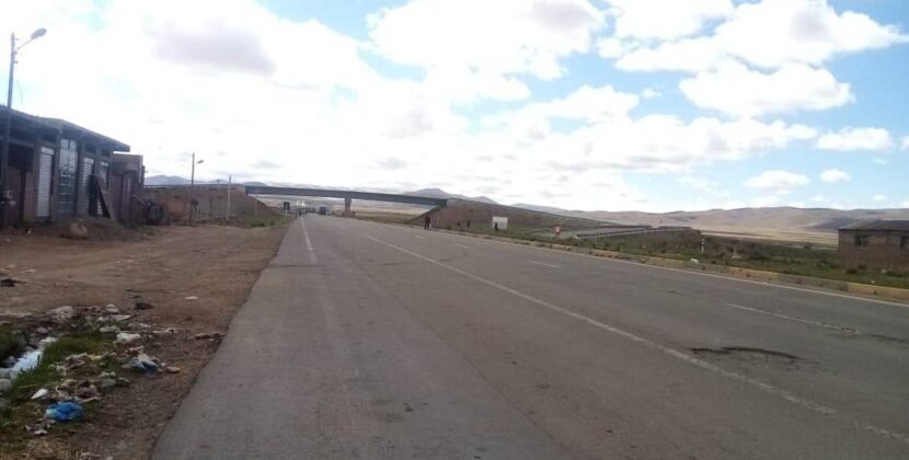 Confirman 15 bloqueos en carreteras de Bolivia por conflictos sociales