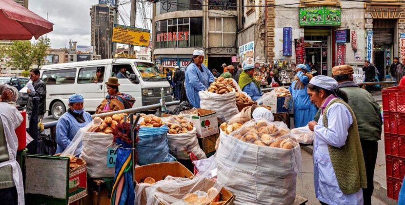 Expertos en Bolivia advierten que datos del INE sobre inflación no reflejan la realidad