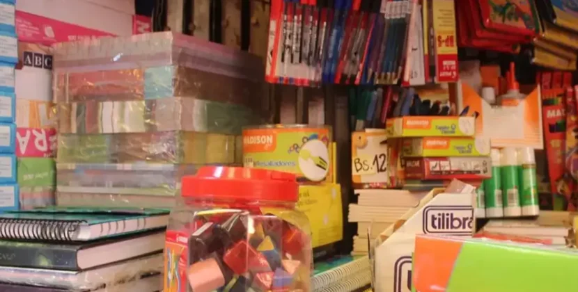 Comerciantes en La Paz confirman caída de precios en útiles escolares