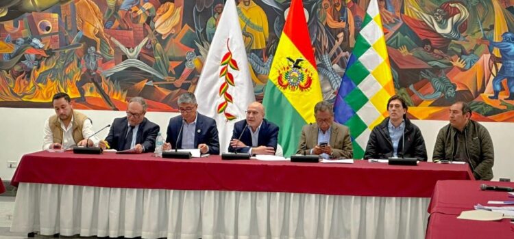 Gobierno y COB instalan diálogo en La Paz sobre decreto 5503