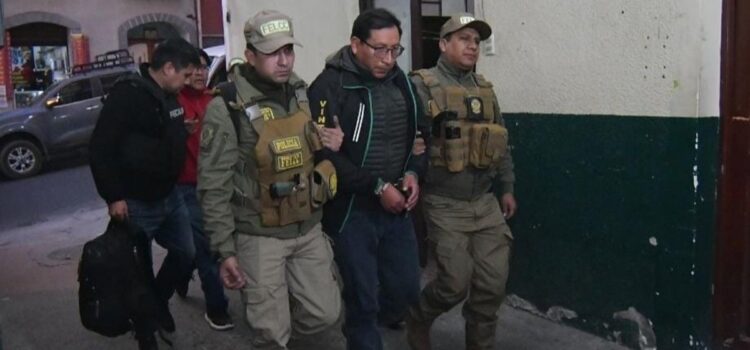 Fiscalía imputa y pide cárcel para exgerente de empresa del oro en La Paz