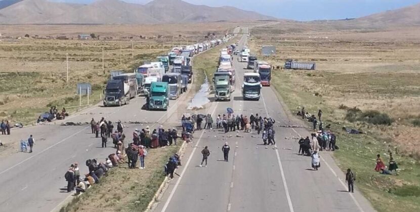 Gobierno confirma 20 bloqueos activos por conflictos sociales en Bolivia