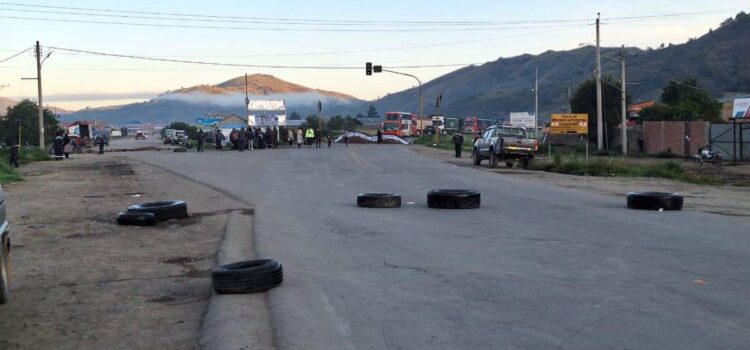 Departamentos del oriente inician viernes con más de 40 bloqueos en carreteras