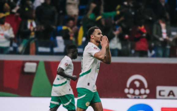 Senegal avanza a semifinales tras vencer con sufrimiento a Mali en Copa África