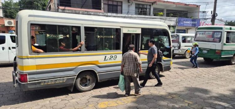 Transporte urbano de Santa Cruz mantiene tarifa transitoria de Bs 3 y anuncia decisiones para lunes