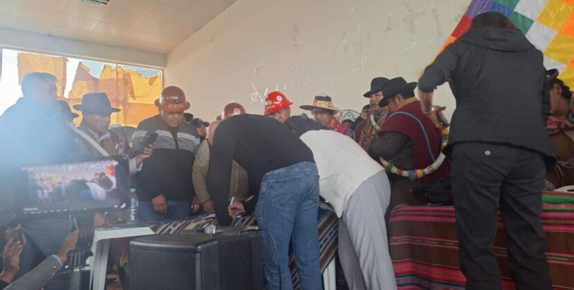 Gobierno y COB acuerdan nuevo decreto que mantiene fin de subvención a hidrocarburos