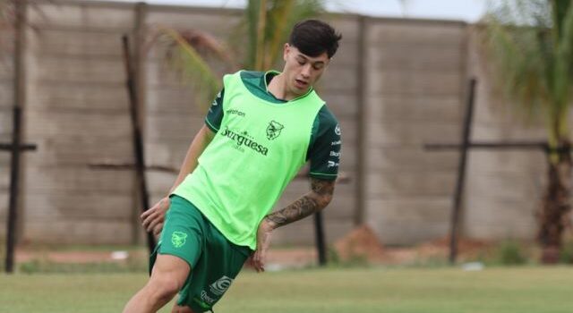 Mamani impulsa la ofensiva y ofrece ser la llave del gol en Bolivia