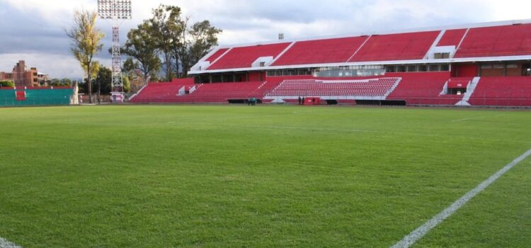 La Verde reconoce el estadio IV Centenario este sábado en Sucre
